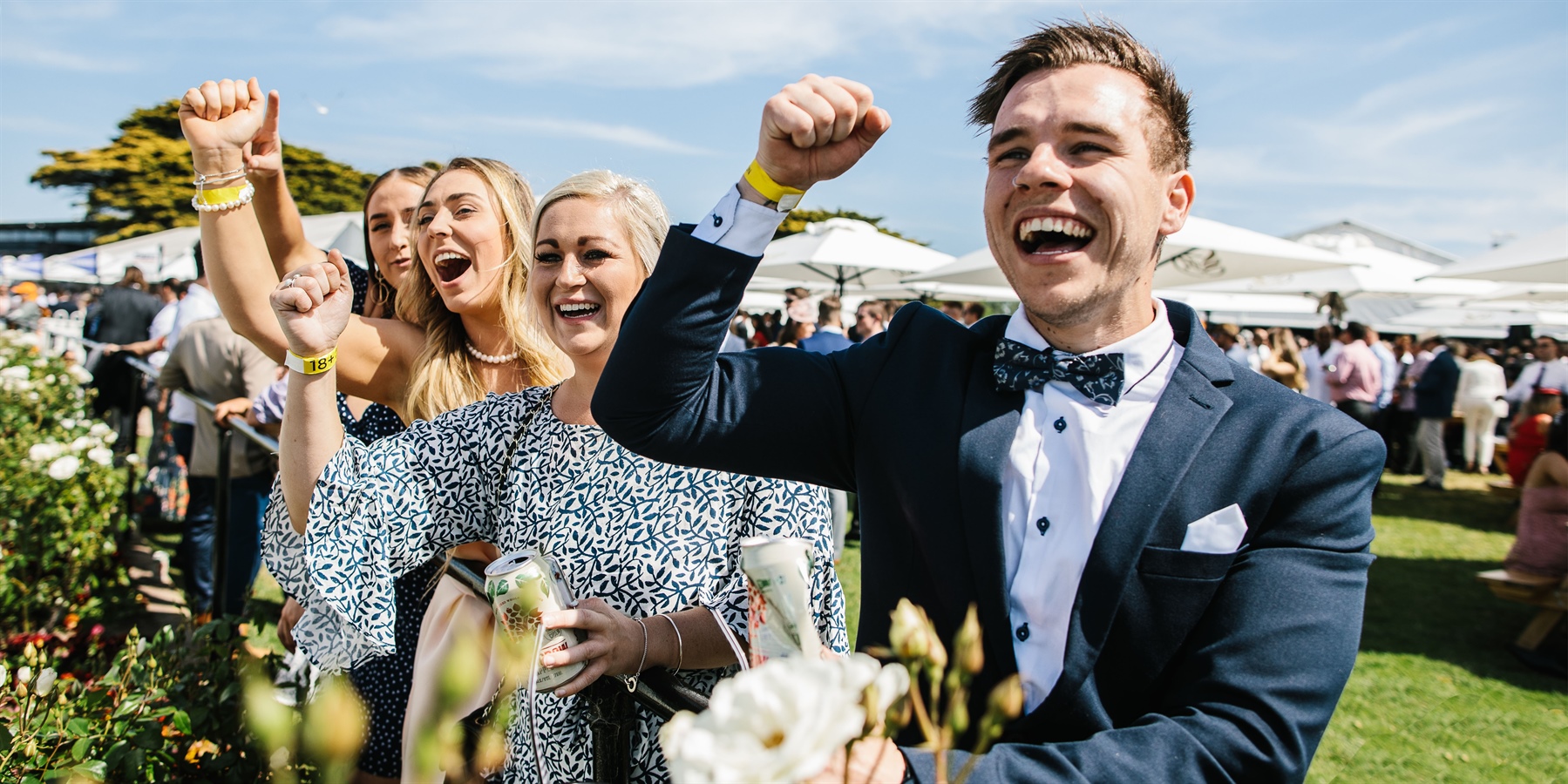 mornington racecourse, mornington, racing, cheering