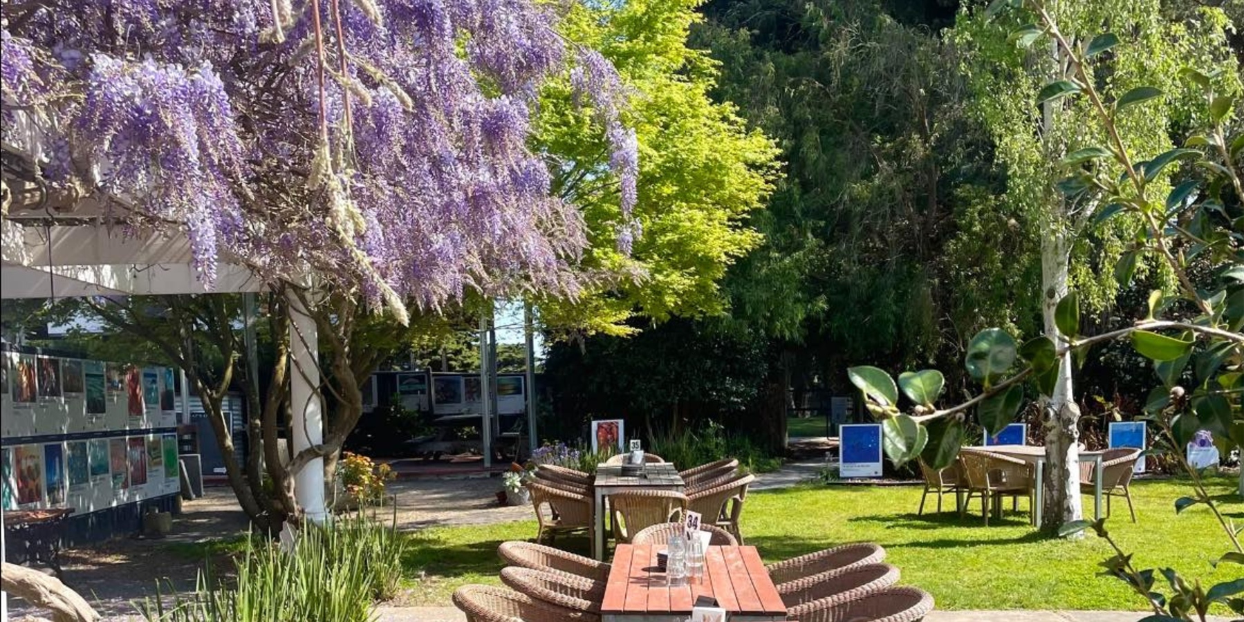 Dromana Estate lunch tables